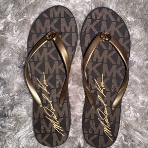 Womens Michael Kors Flip Flops Size 10